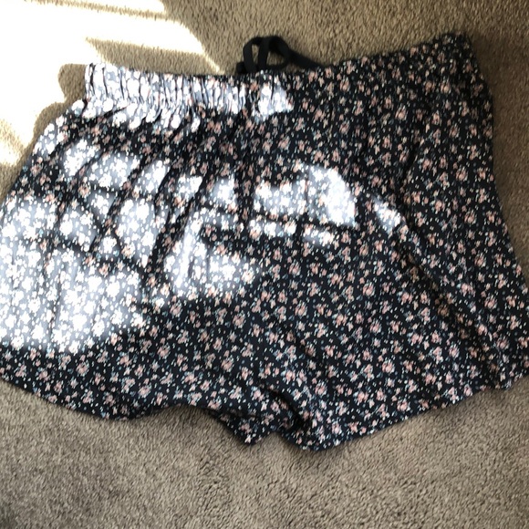 Navy Blue Floral Shorts - Picture 4 of 6